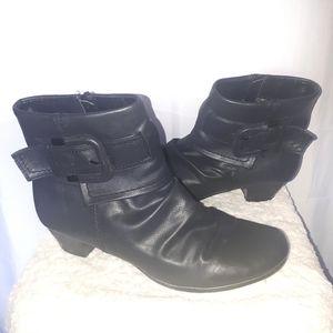 Vangelo Black Ankle Booties